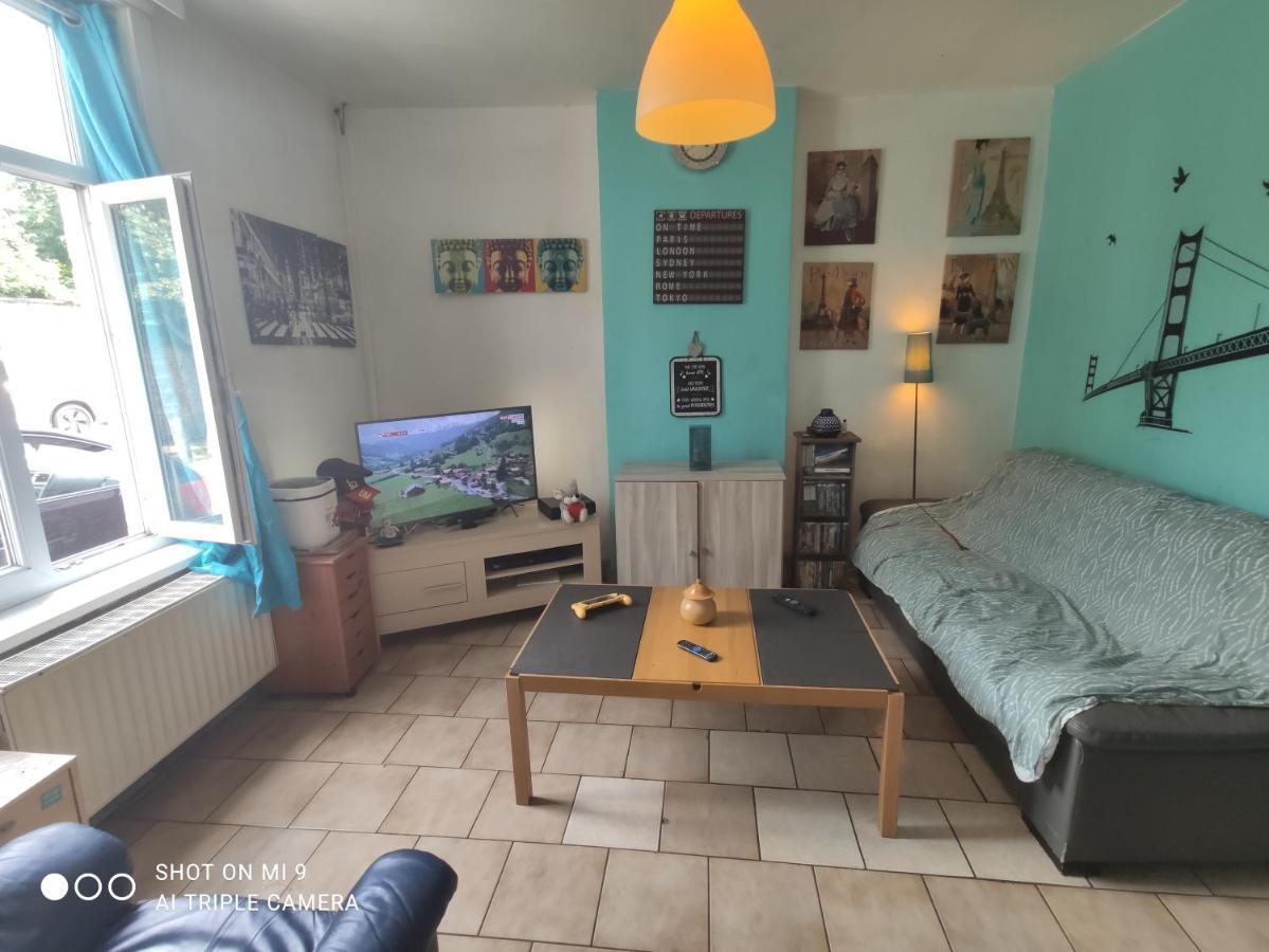 Chambre privée dans maison tout confort Jodoigne Esterno foto